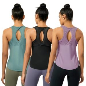 , en , 14 Blusa Blanca Deportiva